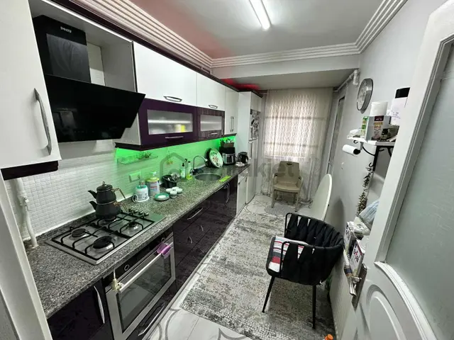 Bulut Emlak'tan Acil Satılık Cadde Üzerinde 90 M2 - 2+1 2