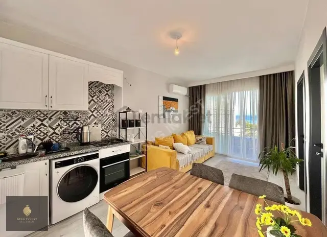 King'den Denize 100metre Deniz Manzaralı Eşyalı Kiralık 1+1 1