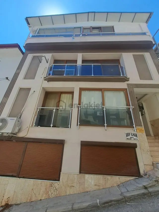 Korutürk Mahallesi'nde Yatırım Fırsatı!!!500 M2 Kullanım Alanlı 5 Katlı Genç Bina 1