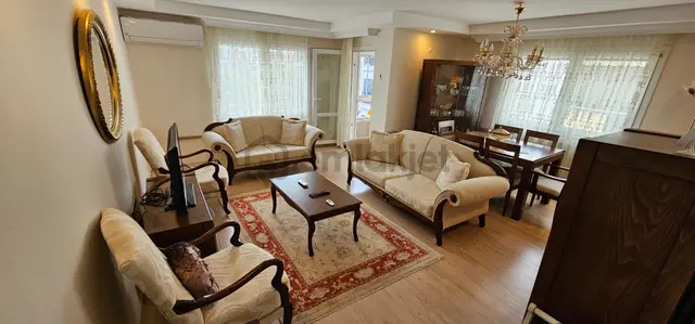 Bostanlı Akbank Sokak'ta Full Eşyalı E.banyolu Kiralık 2+1 Daire 1