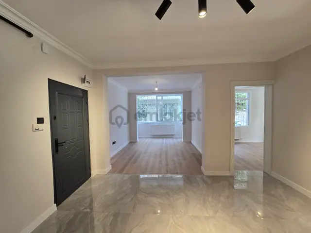 Karşıyaka Aksoy Mahallesinde Satılık 2+1 Daire 1