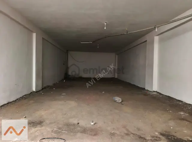 Avi'den | Merkezi Konumda Geniş Vitrinli Kiralık İş Yeri 2