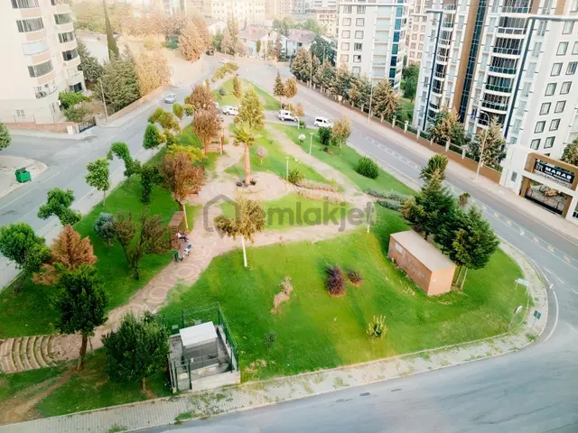 Maraşpark Civarı Kiralık 4+1 Geniş Ve Ferah Lüks Daire 2