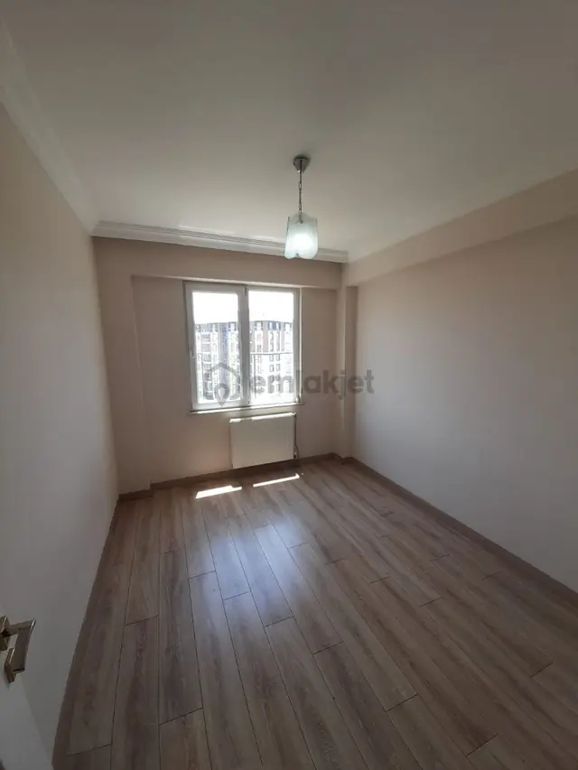Maraşpark Civarı Kiralık 4+1 Geniş Ve Ferah Lüks Daire 2