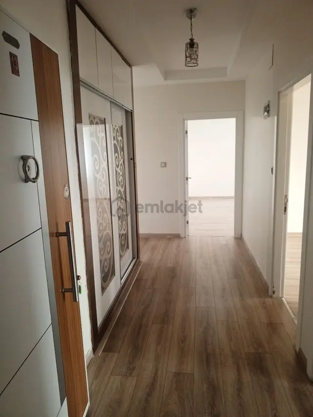 Maraşpark Civarı Kiralık 4+1 Geniş Ve Ferah Lüks Daire 2