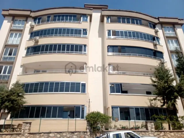 Maraşpark Civarı Kiralık 4+1 Geniş Ve Ferah Lüks Daire 1