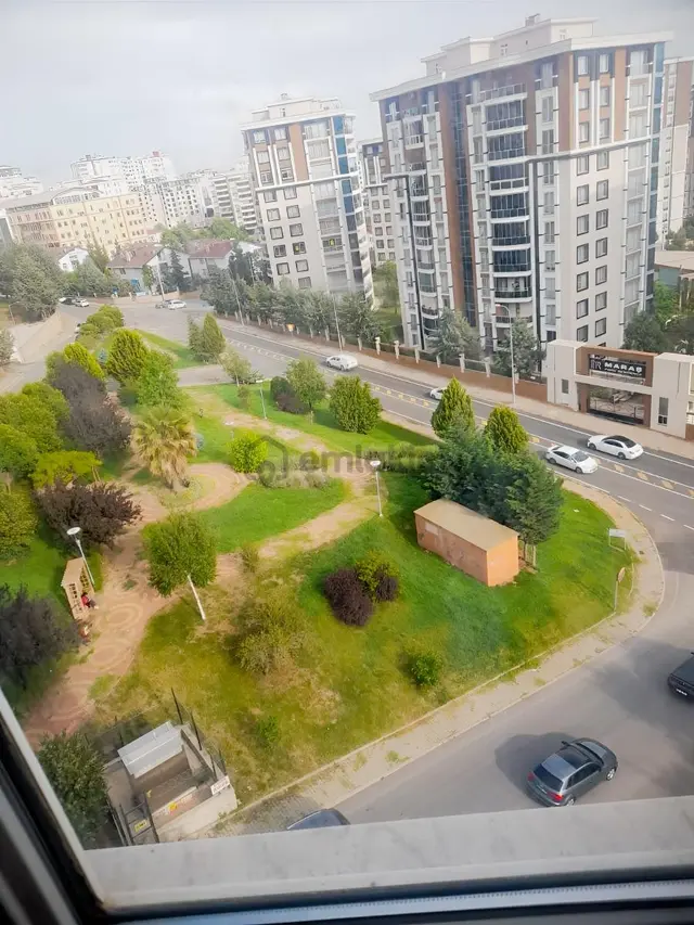 Maraşpark Civarı Kiralık 4+1 Geniş Ve Ferah Lüks Daire 2