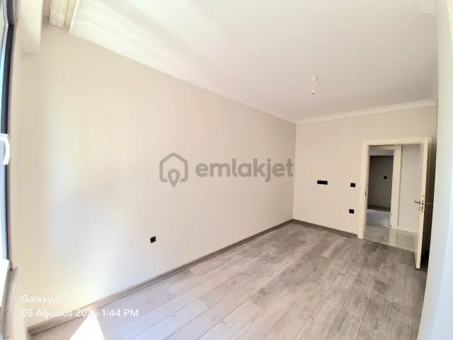 Hak Emlak'tan Darıcı Mahallesinde Kiralık 3+1 Geniş Daire 2