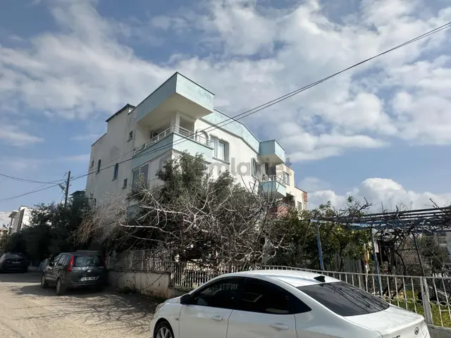 Satılık 281 M2 Komple 3 Katlı Bina 1