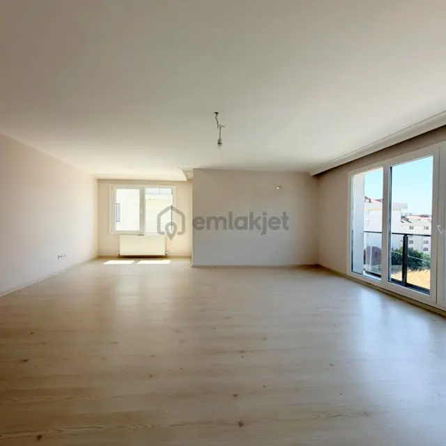 Beylikdüzü Kavaklı'da Marinaya 5'dk Kiralık 3+1 Daire 2