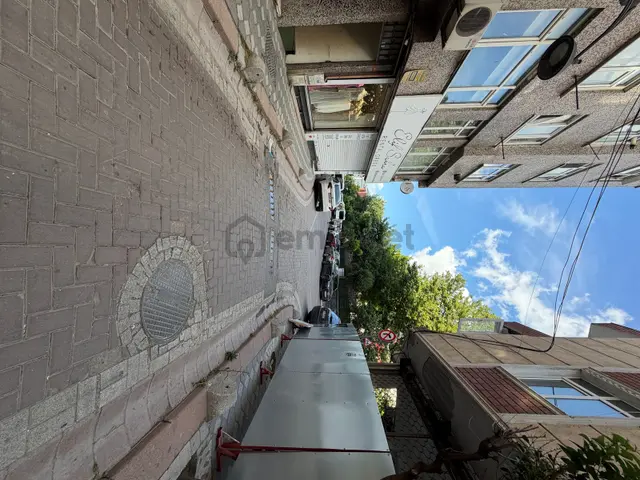 Beştelsiz'de Saat Kulesine Yakın 2+1 Kiralık Yarı Bodrum Daire 2
