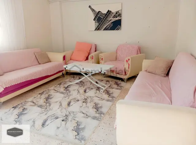 Alaybey Cumartesi Pazarı Üstü 3+1 Açık Mutfaklı Asansörlü Kiralk 1