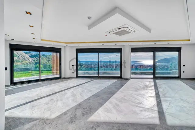 Alanya / Cikcilli’de Panoramik Manzaralı 5+2 Lüks Müstakil Villa 1