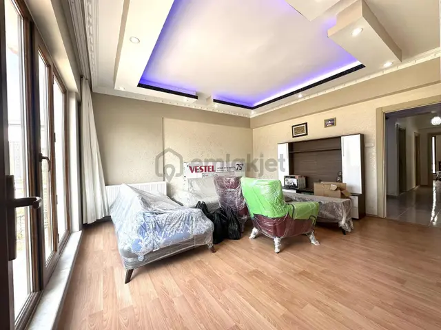 [a.cihangiroğlu]önü Açık 190 M2 3+1 Fırsat Daire! 2