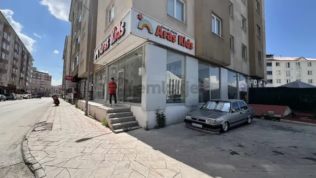 Royale'den Kurt Deresinde Satılık Dükkan 1