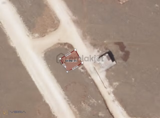 Taşlıca'da Satılık 330 M² Tek Tapu A3 Arsa 1.20 Emsal 0.40 Taks 1