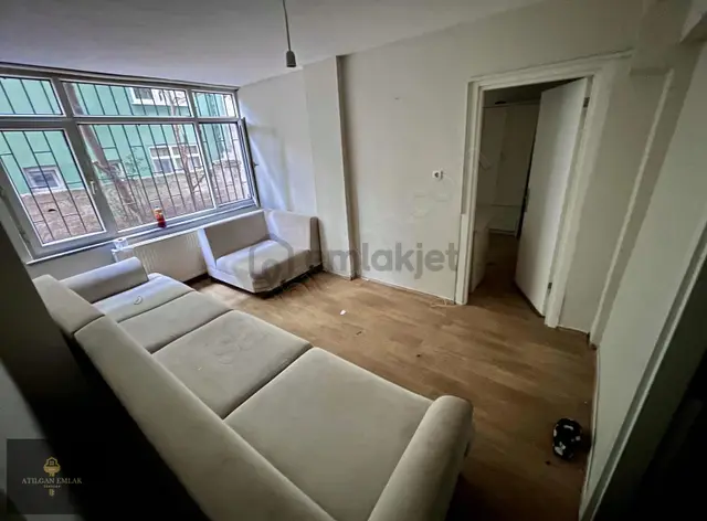 Üsküdar Salacakta Bahçe Katı 1+1 Kiralık Daire 1