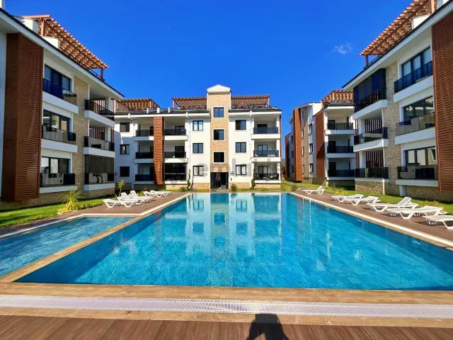 Uytundan Akçay-güre Arasında Havuzlu Ultralüks Sitede 1+1 Daire 2