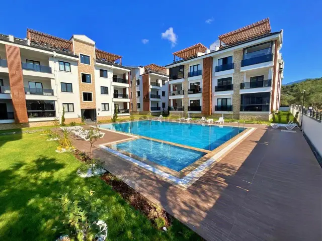 Uytundan Akçay-güre Arasında Havuzlu Ultralüks Sitede 1+1 Daire 1
