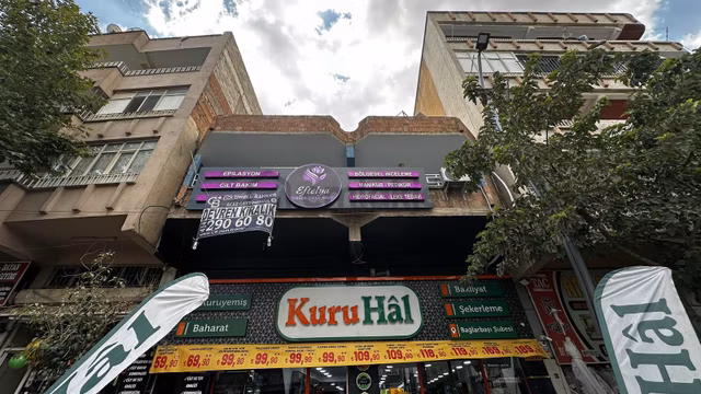 Cb Acar'dan Devteyştin'de Cadde Üstü Güzellik Merkezi 1