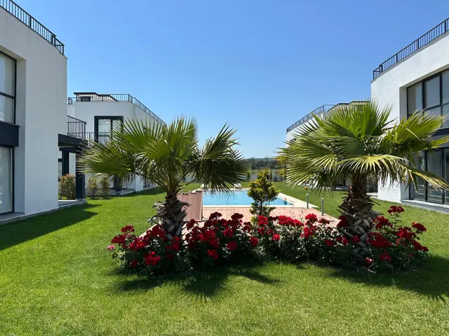 Gelibolu Adilhan Köyü Site İçinde Denize Yakın Satılık Villa 1
