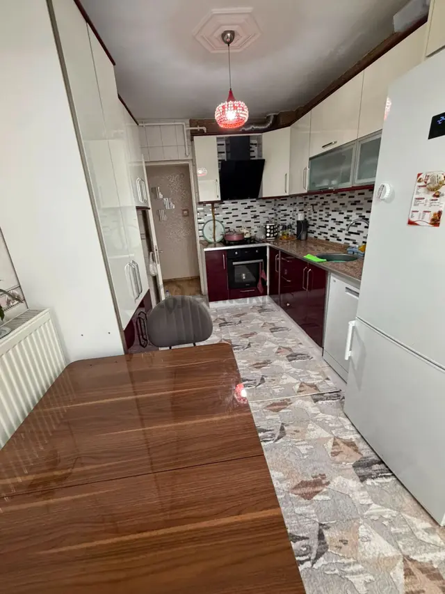 Bayraklı Yamanlar Mahallesinde Kapalı Mutfak 3+1 Satılık Daire 1