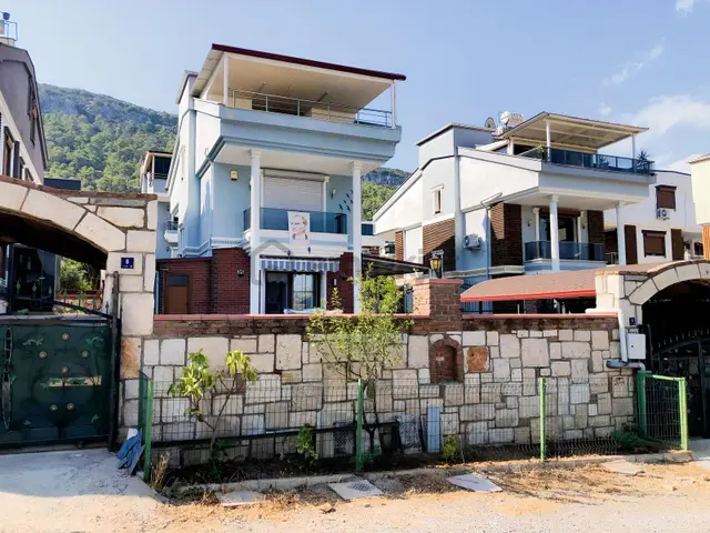 Didim Akbükte Denize 500m Mesafede Satılık Villa