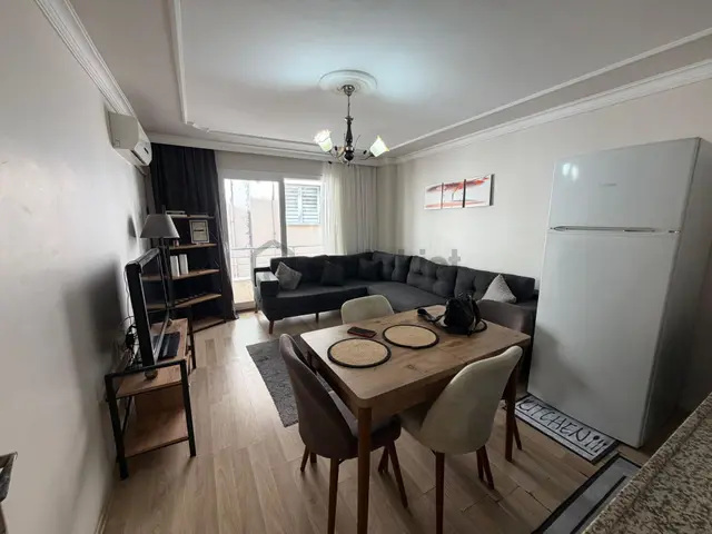 Dikili'de Denize Sadece 300 Metre Eşyalı 2+1 Satılık Daire