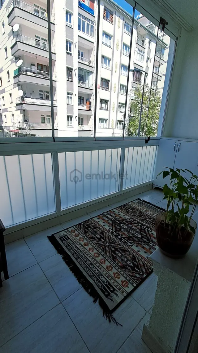 Demetevler 403 Sokak Da 3+1 Ara Katta Full Yapılı Daire 1