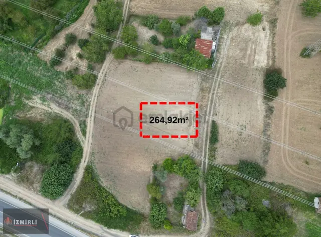 Serdivan Aşağıdereköyde Göl Manzaralı, Yol Kenarı 265 M² Satılı 1