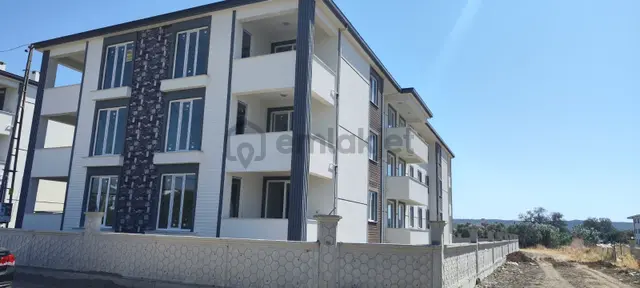 Uçardan Köşe Daire 2+1 Kapalı Mutfak 1