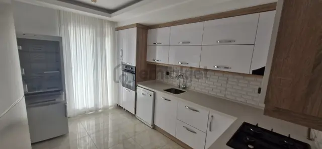 Isparta Çünür Mahallesinde Eşyalı 3+1 Kiralık Daire