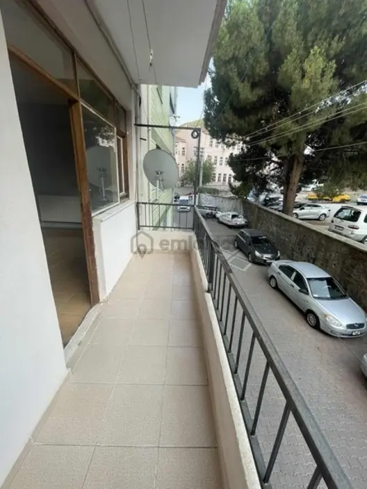Kemalpaşa Merkezde Satılık 3+1 Daire