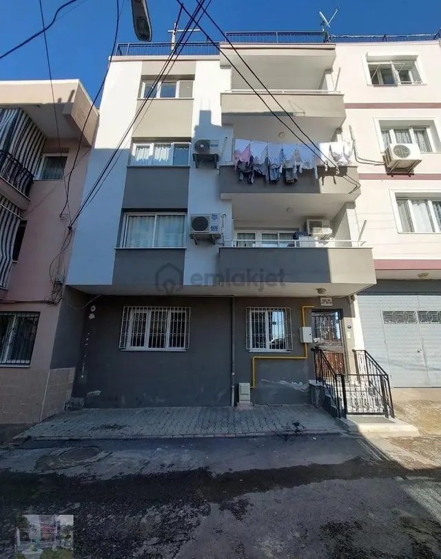 Karşıyaka Latife Hnm Mah. Kiralık Y.giriş Daire Kanıt Emlak