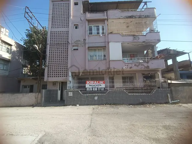 Karataş Yolu 3+1 180m² Bahçeli Geniş Kiralık Ev 1