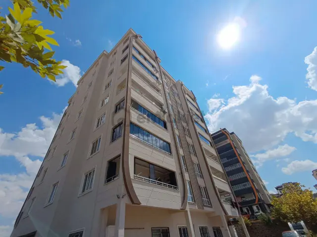 Repa Gayrimenkul Tayfun Gültoplayan'dan Göktürk'te Masrafsız 2+1 1