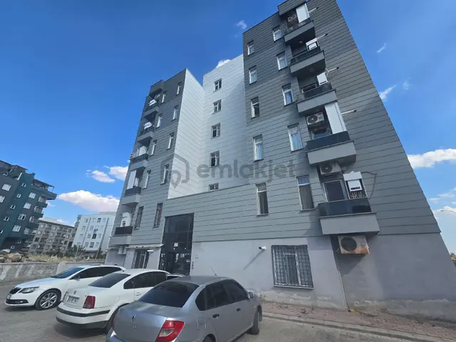Kiralık 1+1 Giriş Kat 1