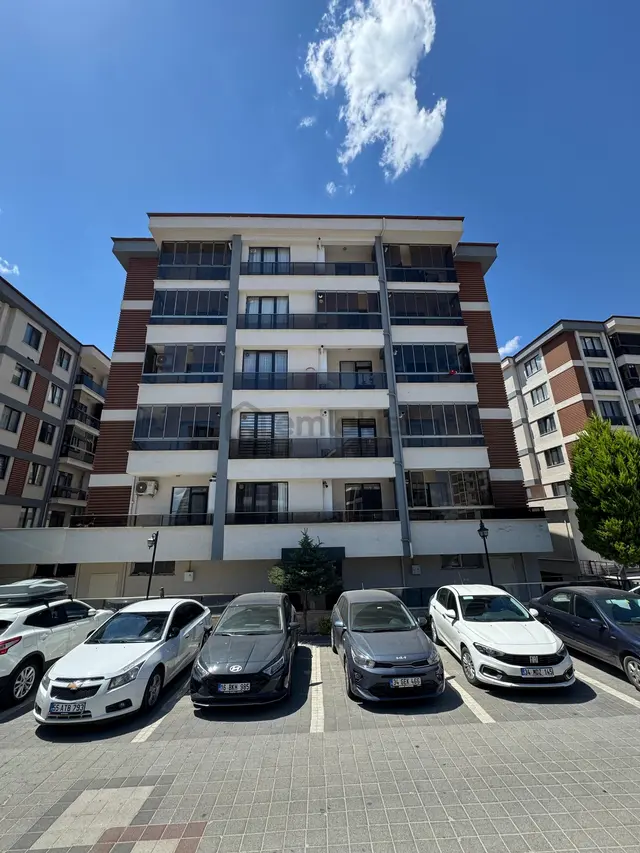Parkorman1'de -havuzlu,güvenlikli,klimalı,kombili-kiralık Daire