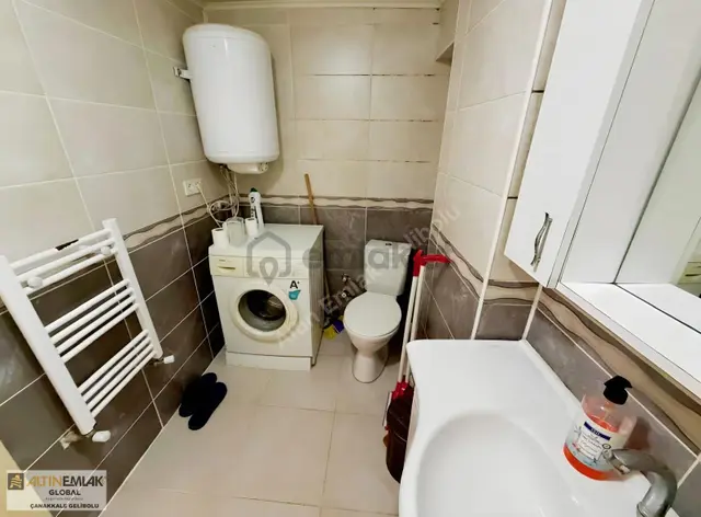 Altın Emlaktan Çarşı Merkezde 2+1 Teraslı Eşyalı Kiralık Daire 1