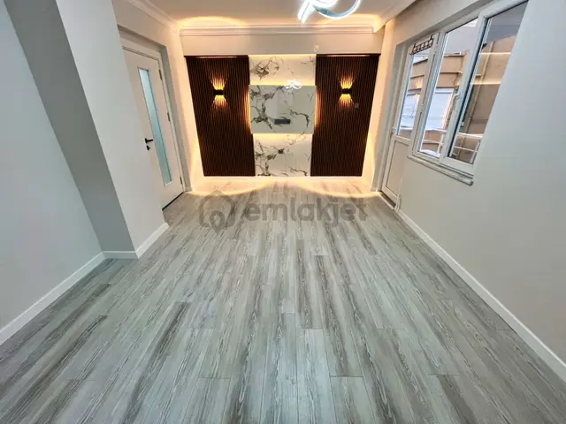 🛑🛑aktiften Akçay Merkez'de Satılık Denize Yakın Ön Cephe Arakat Harika 2+1 Daire 1