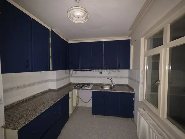 Balıkesir Altıeylül Bahçelievler De Demirdağ Emlak Tan 2+1 Kombili Ara Kat Daire. 1