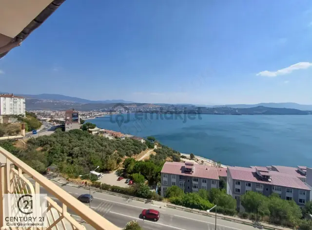 C21 Cius; Cumhuriyet'te Panoramik Deniz Manzaralı Kiralık Daire 1