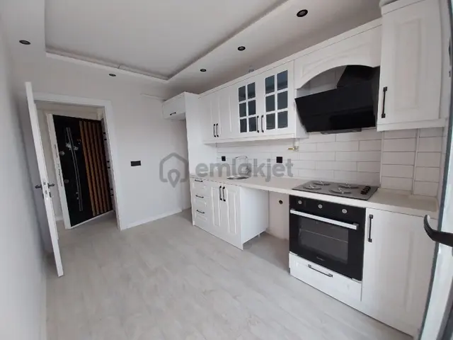 Muradiye Mahallesi'nde Satılık Site İçinde Açık Otoparklı Ankastre Mutfaklı 3+1 Sıfır Daire