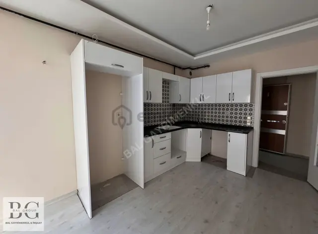 Bal Gayrimenkulden Cüneytbeyde Merkezi Yerde 2+1 Kiralık Daire 1