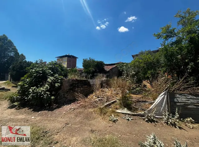 Konut Emlaktan Arslanlı Mh Satılık 201 M2 Avlulu Kargir Ev 1