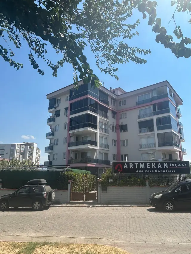 Yeni İstiklal Mah’de Site İçerisinde Havuzlu Daire 1