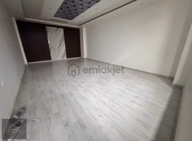 İş Hanı İçerisinde Harika Konumda Masrafsız 30m² Kiralık İş Yeri 1