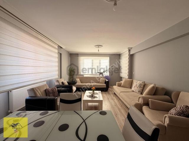 Çiğli Yakakent'te Satılık 3+1, 130m², Deniz Ve Doğa Manzaralı Da