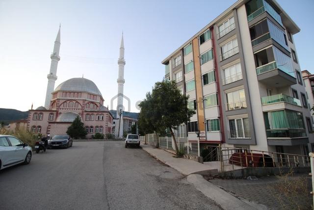 Karabük 5000 Evler Vahdet Cami Yanında Kiralık 2+1 Ara Kat Dair