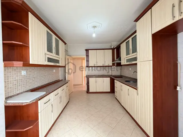 Çorlu Muhittinde 3+1 - 170m2 Ebeveyn Banyolu Satılık Daire
